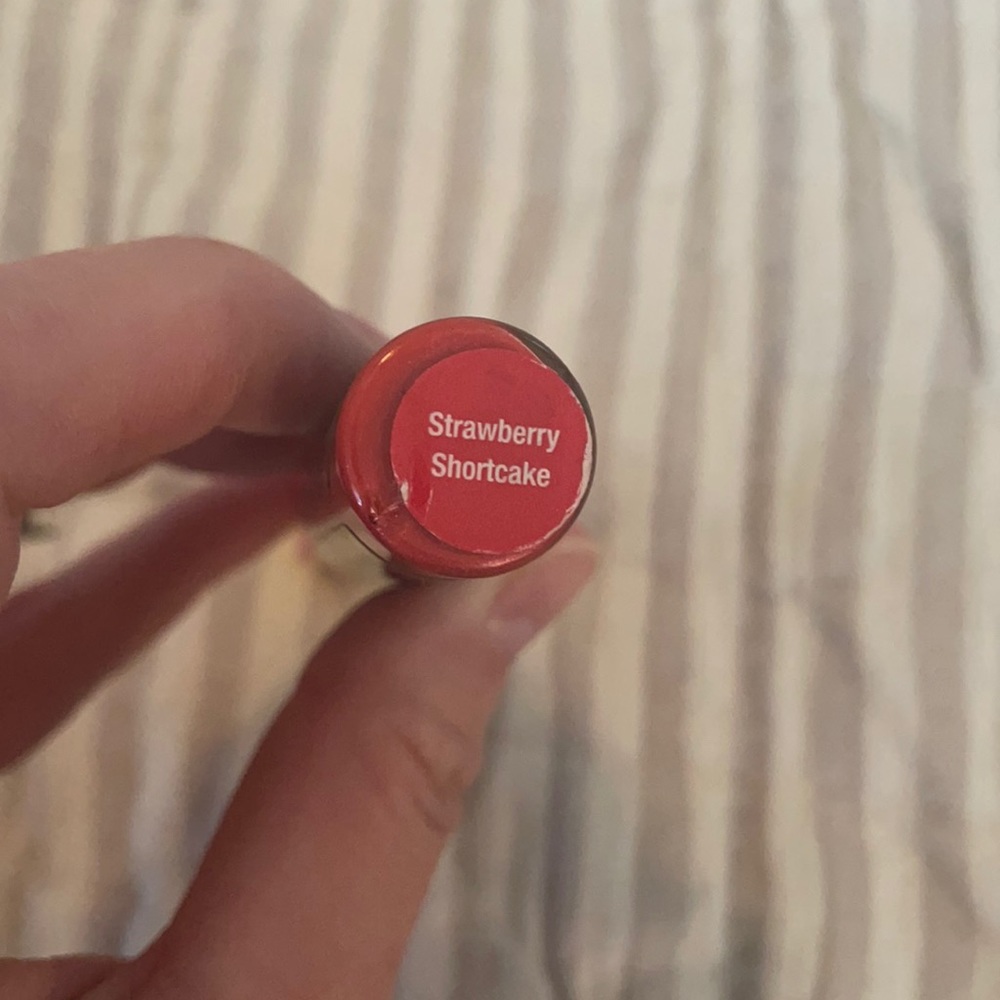 Lipstain